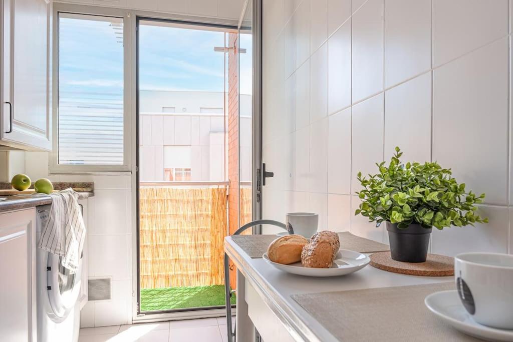 San Roman Apartment With Private Parking Santander Exteriör bild