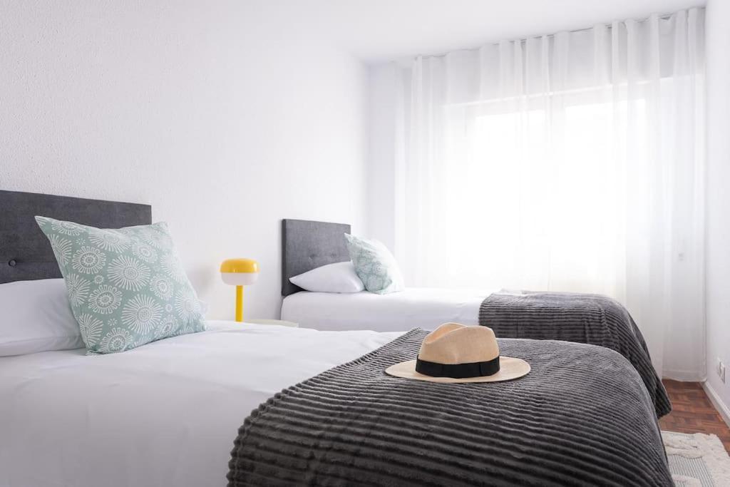 San Roman Apartment With Private Parking Santander Exteriör bild
